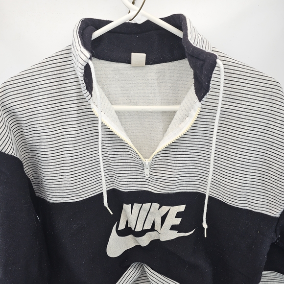 Vintage Nike Black and White Striped Half-Zip Sweatshirt - Picture 3 of 6
